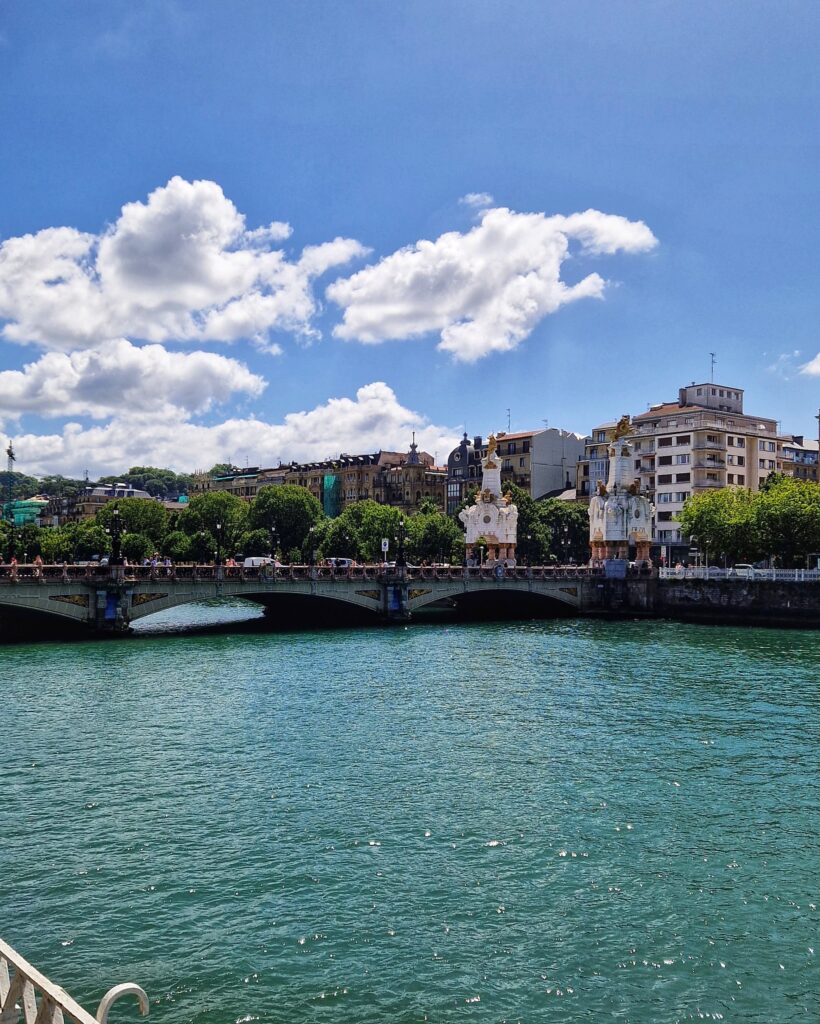 Bild von der Promenade in San Sebastián gegenüber des Bahnhofs