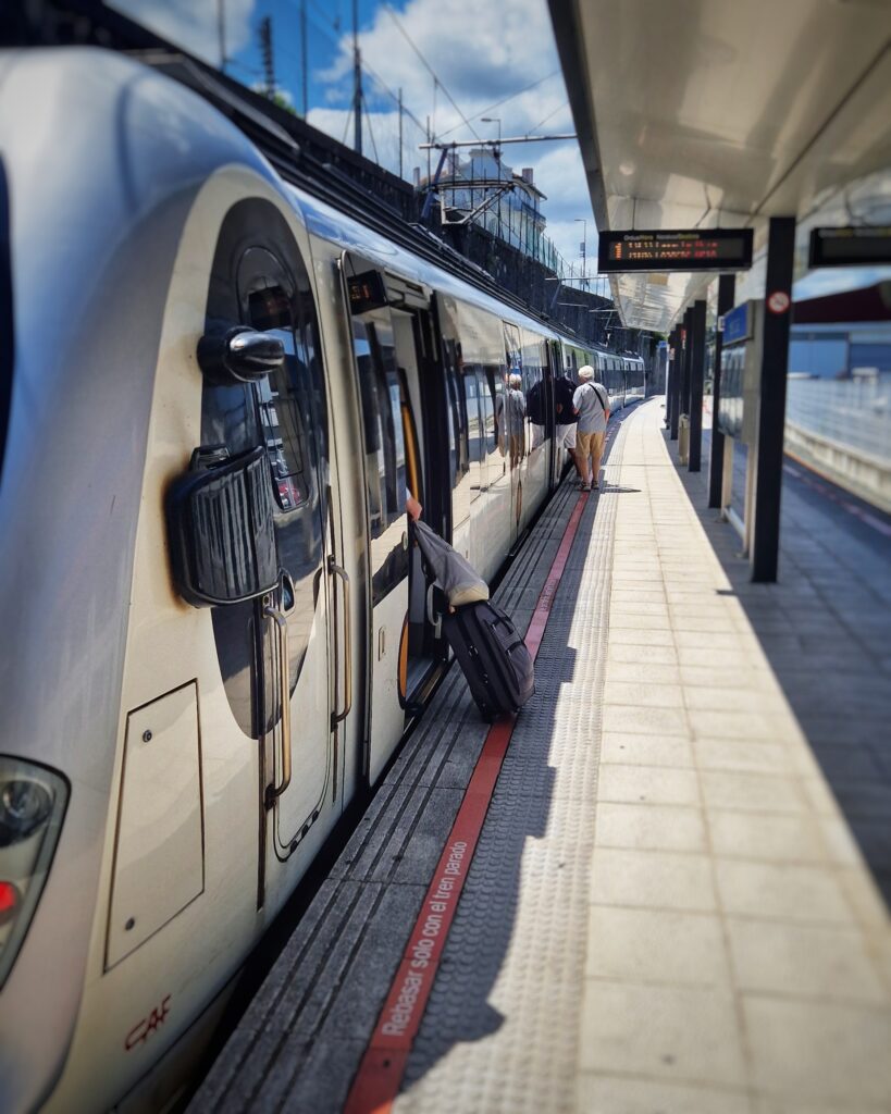 Bild vom Einstieg in den Zug Richtung Irun