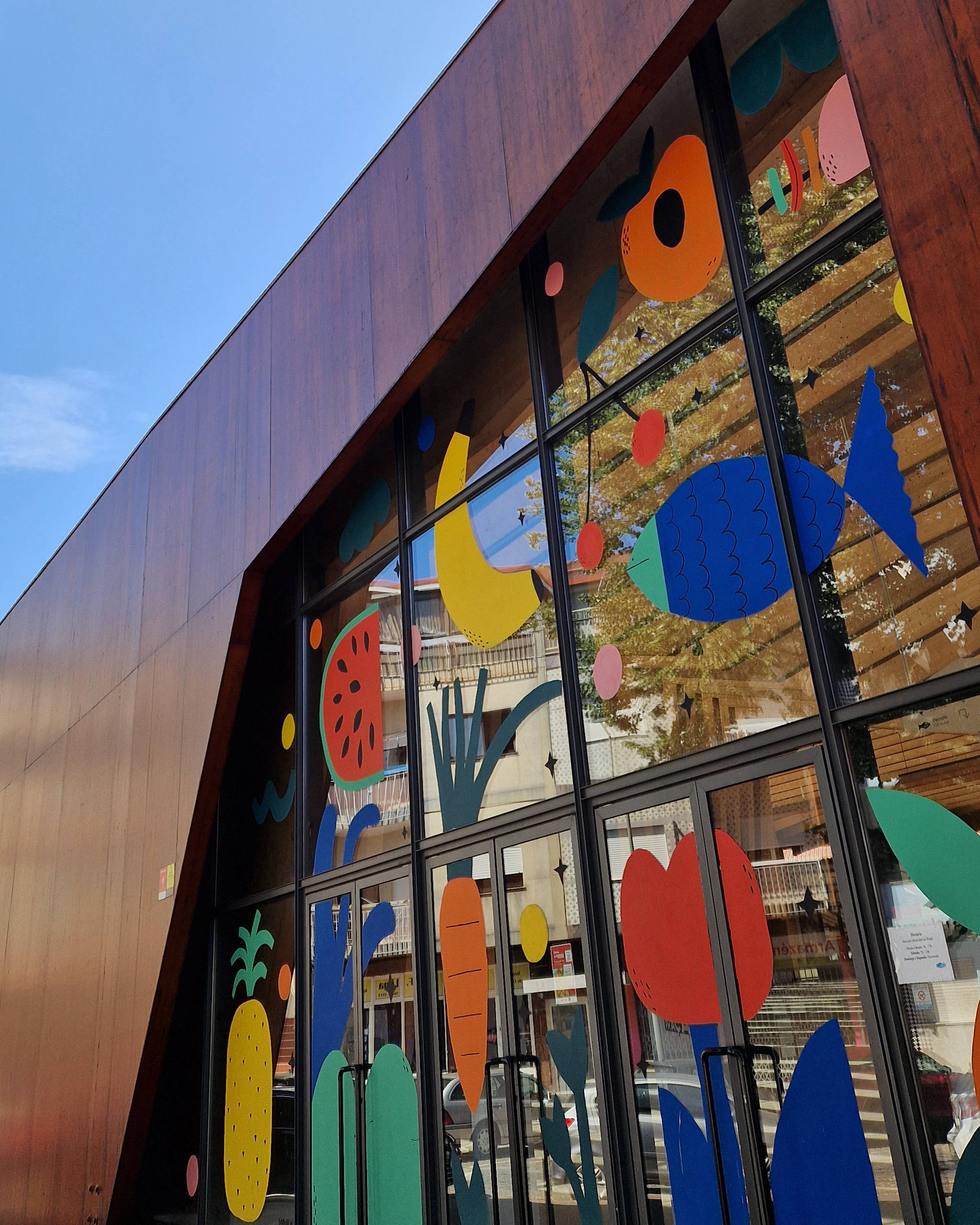 Die Markthalle von Braga von außen.